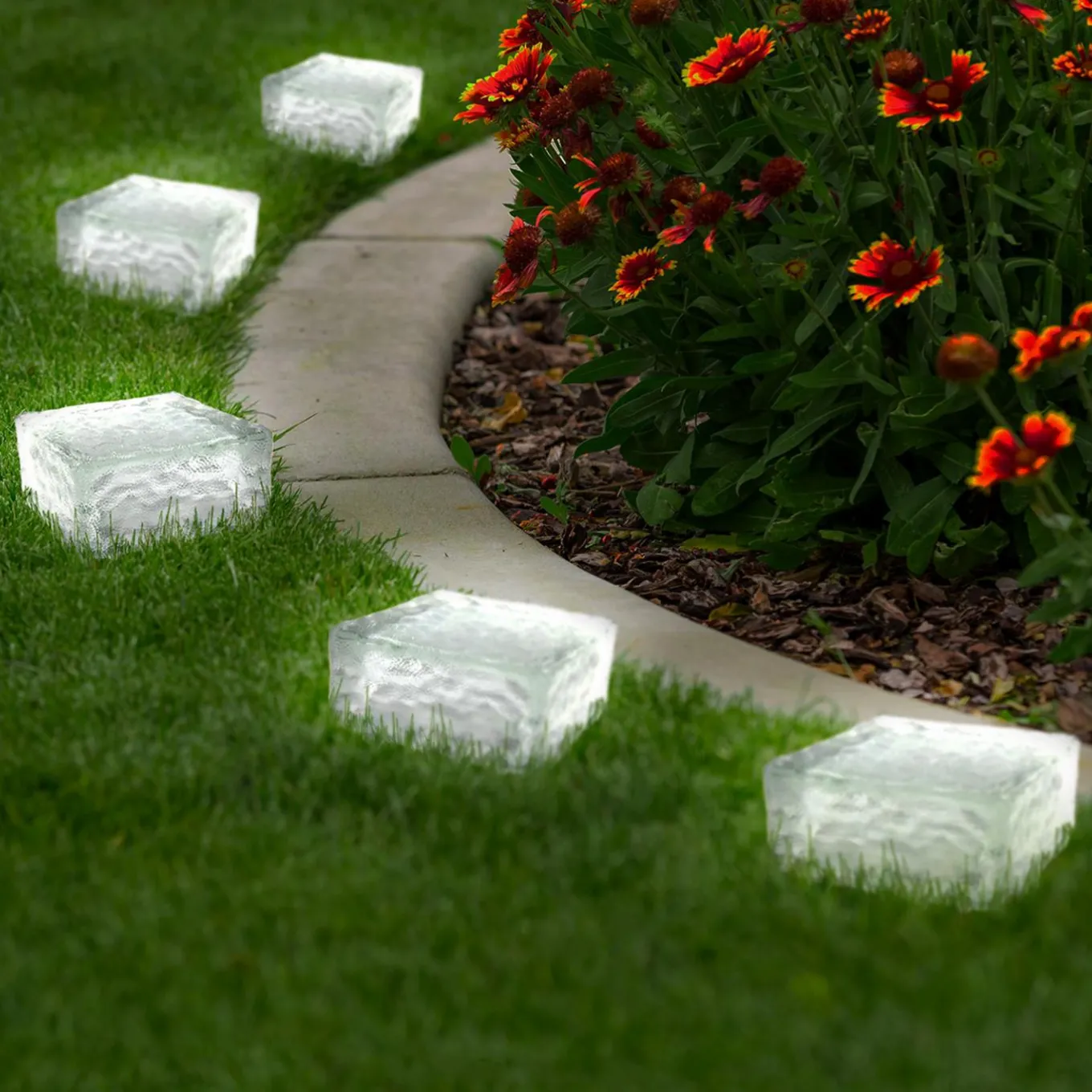 IDMarket Pavés solaires en verre 4 LEDS blanches éclairage de jardin* Eclairages D'Ambiance